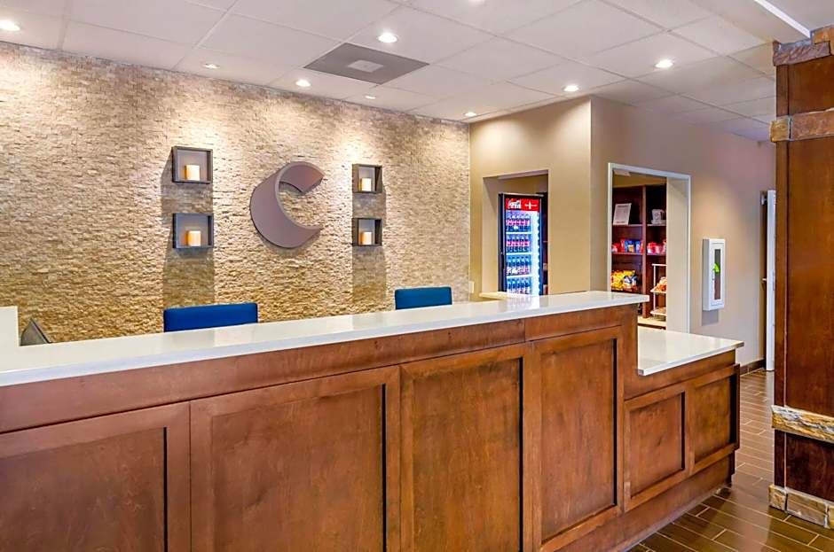 Comfort Inn & Suites Lynchburg Airport - University Area