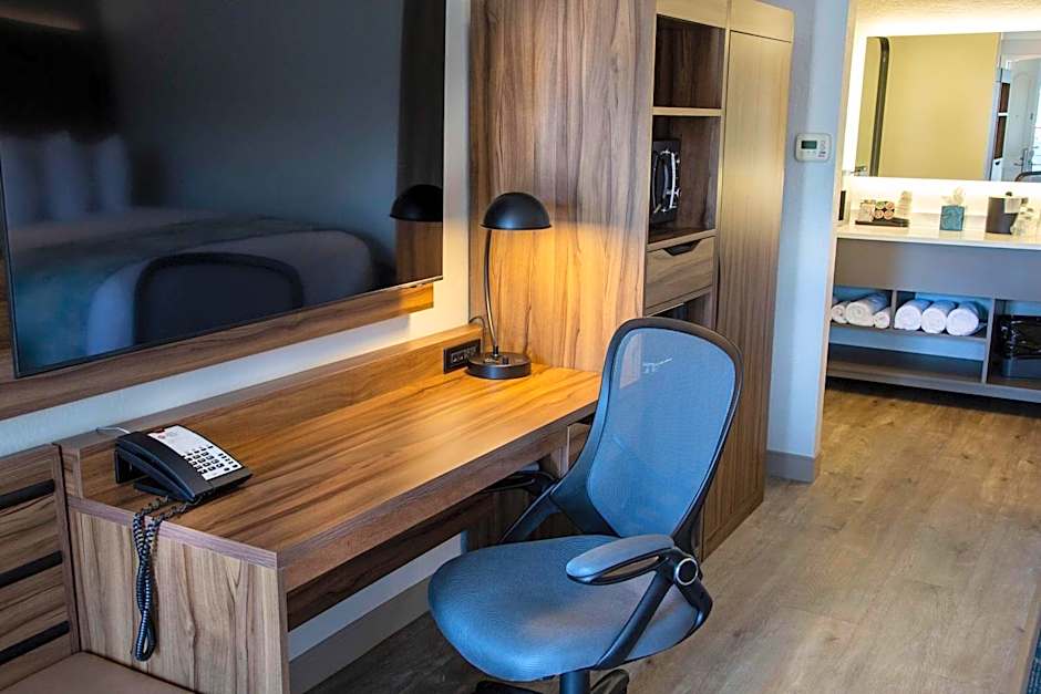 Best Western Plus Humboldt Bay Inn