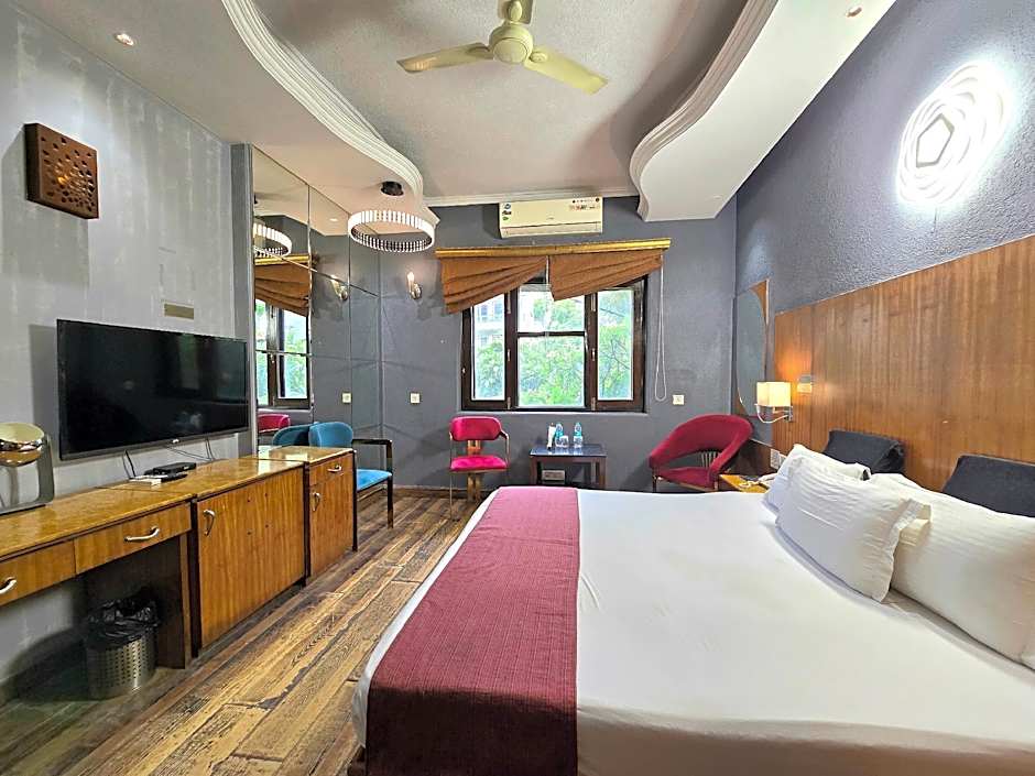 Royal Castle Grand