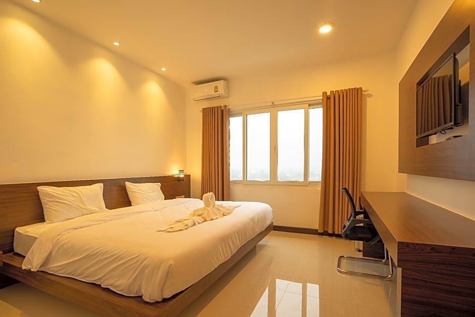 Intouch Riverside Hotel