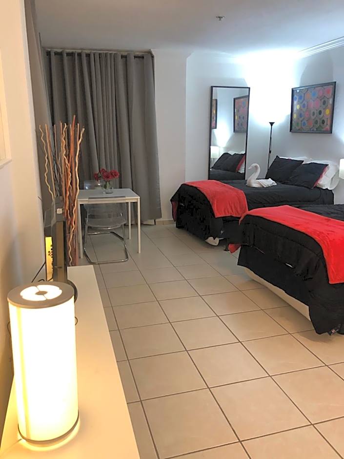 Casablanca on the beach, Oceanfront Studio Miami Beach