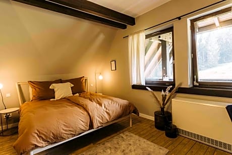Triple Room with Shared Bathroom