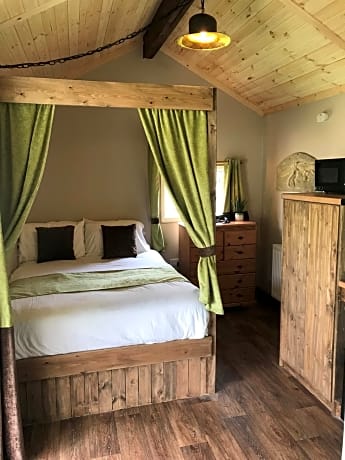 Studio with Garden View