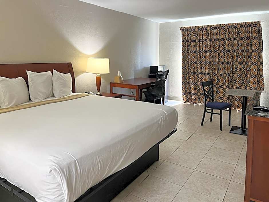 Motel 6 Raleigh, NC - Downtown South