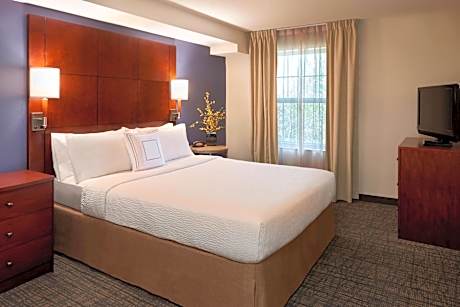 Two-Bedroom Suite - No Lake View