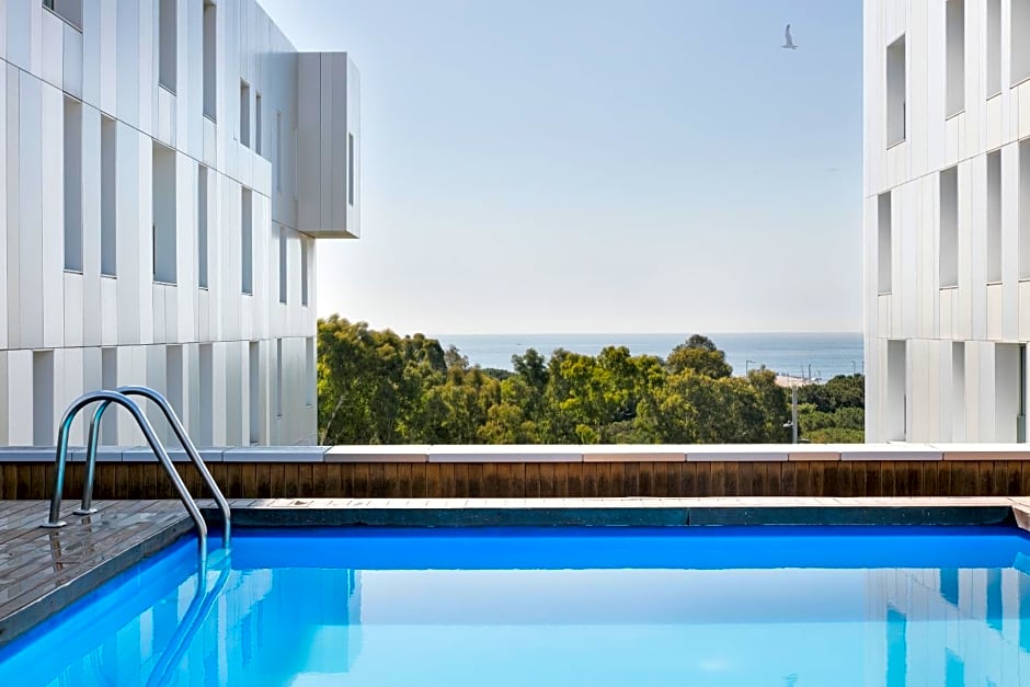 Lugaris Beach Apartments