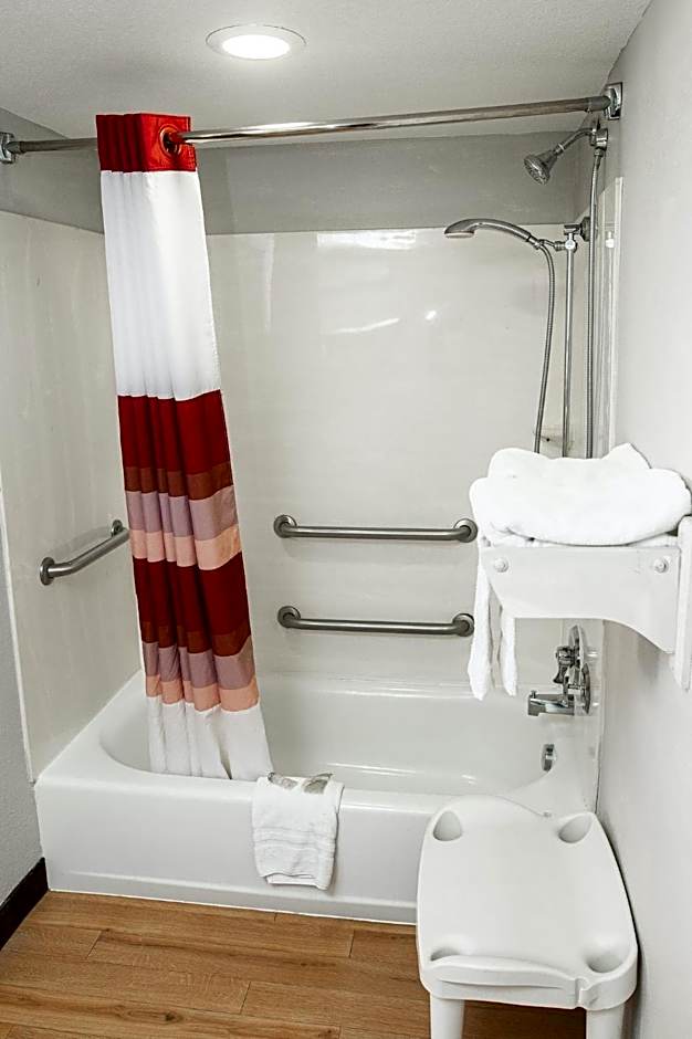Red Roof Inn Rochester - Henrietta