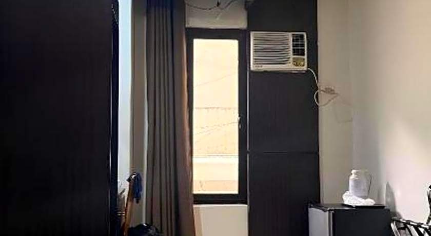 Grand Astoria Hotel