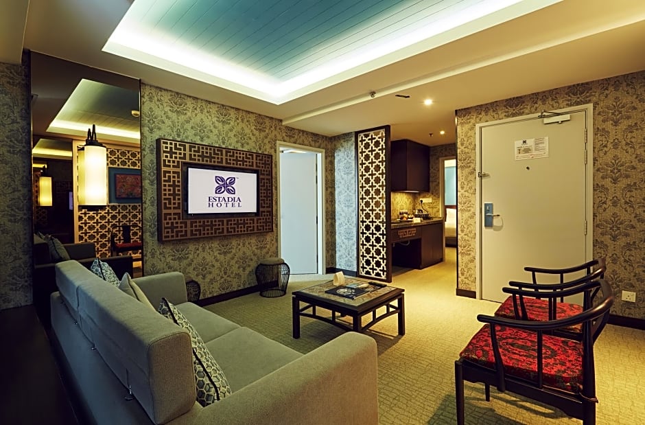 Photo 1 of 6 of Premier Suite