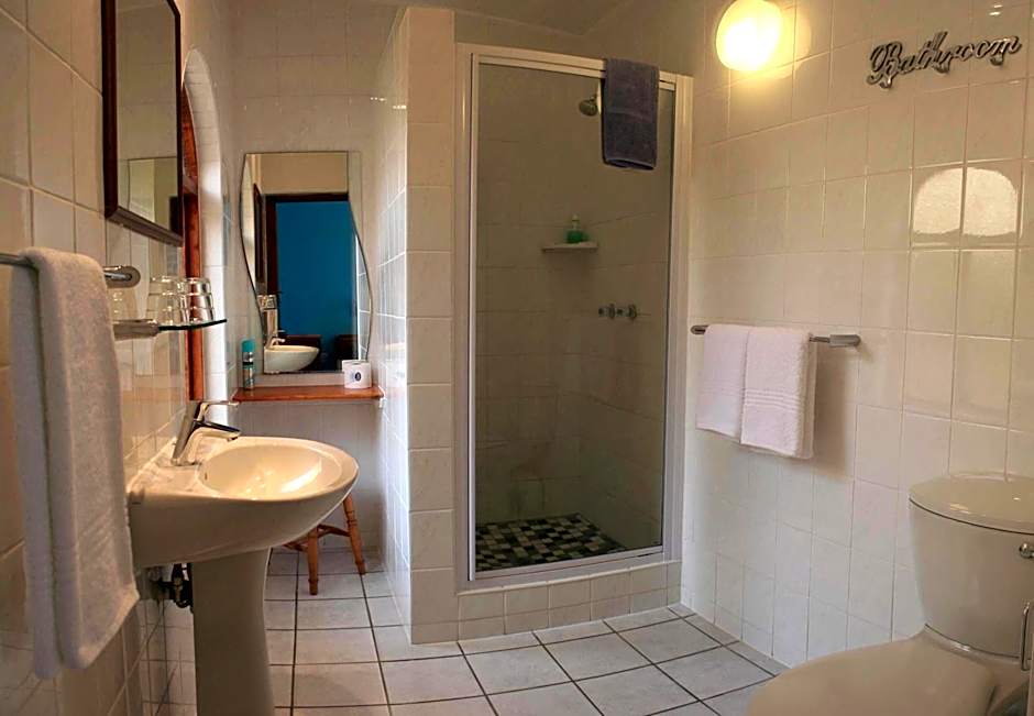 Avenues Guesthouse