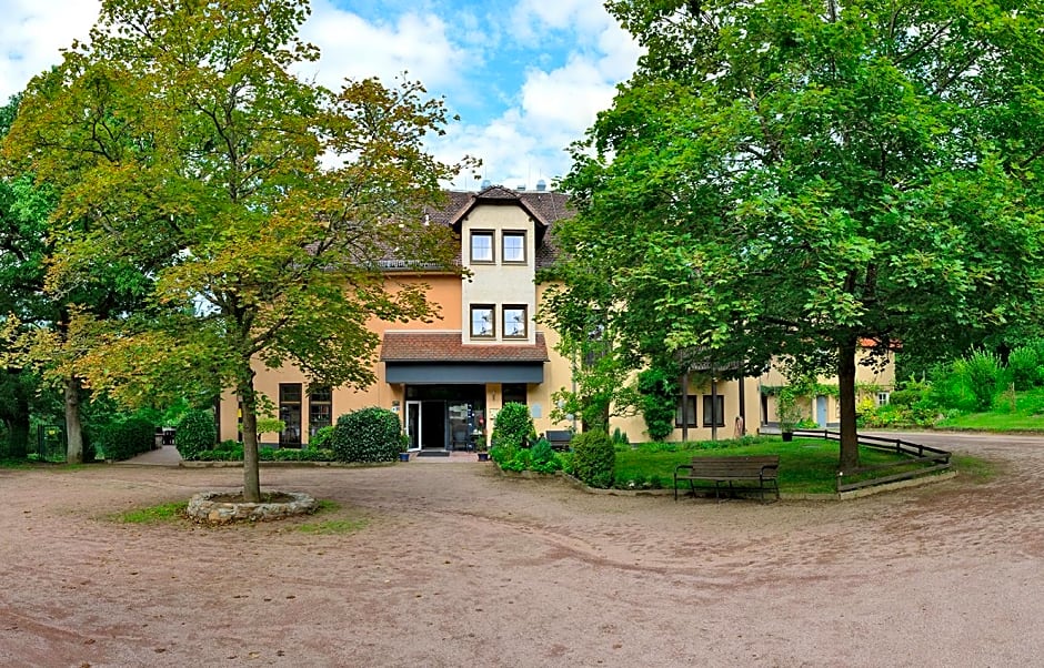 Haus Neugebauer, Garni