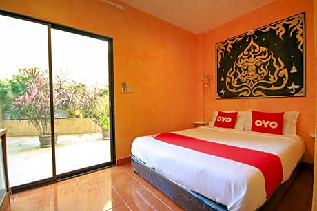 Ban Elephant Blanc Apartment