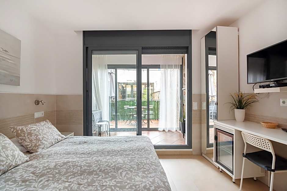 Hostal House