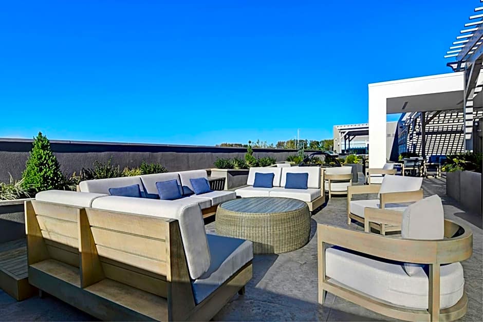 Courtyard by Marriott Hamilton