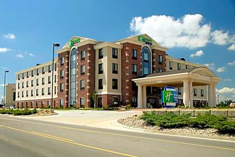 Holiday Inn Express & Suites Marion Northeast By IHG