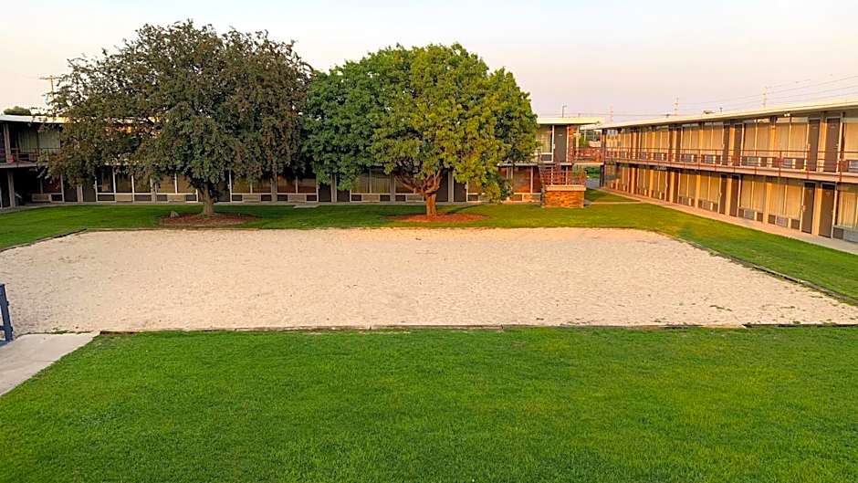 Norfolk Country Inn And Suites