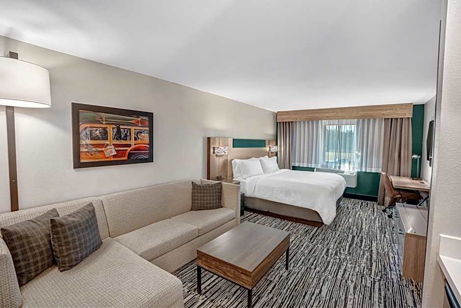 Holiday Inn Express & Suites Hayward By IHG