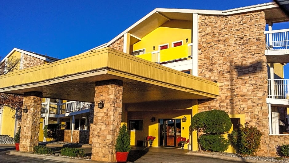 Oaktree Inn & Suites Oklahoma