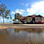 Semarak Beach Inn
