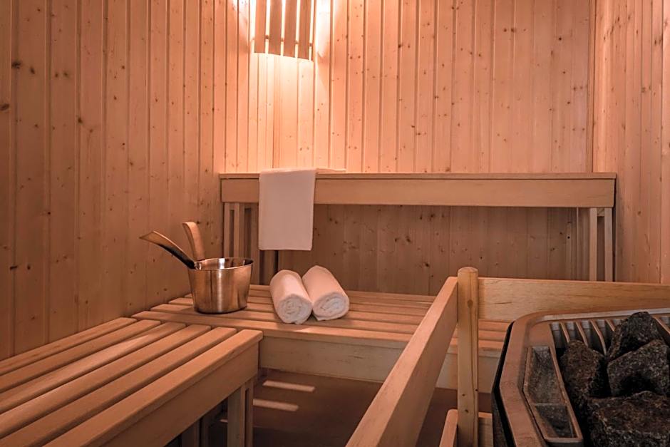 Dazzler by Wyndham Colonia