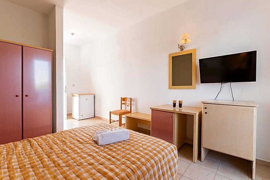 Photo 1 of 7 of Standard 1 Double Bed or 2 Beds, Sea View