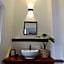 Guinea Fowl Lodge - Lagoon & Heads View B&B, Central Knysna