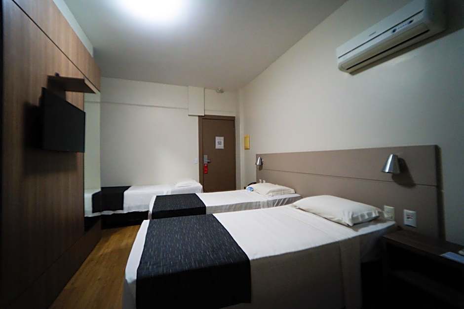 Hotel Valerim Itajaí / Navegantes