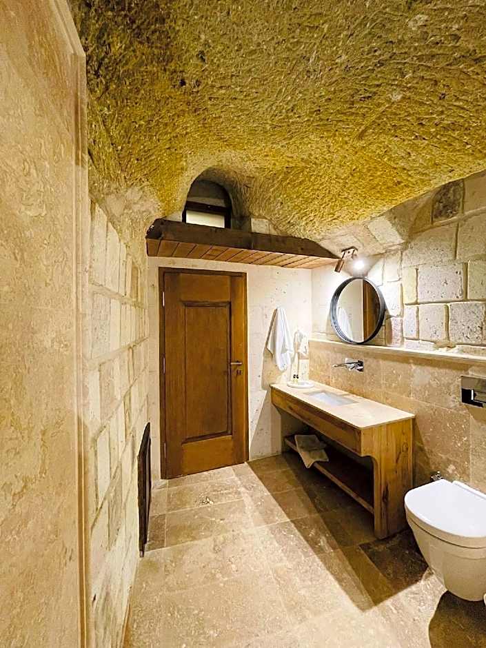 EVANTHIA CAVE SUITES