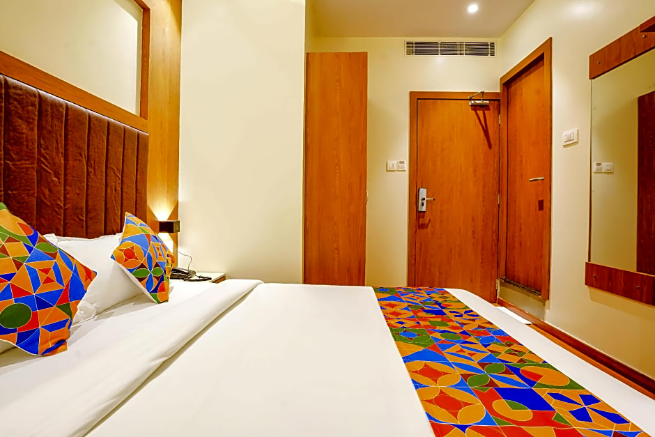 FabHotel Azure - Nr. Mumbai International Airport
