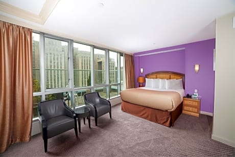 Deluxe City View King Suite with Balcony