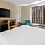 Days Inn & Suites by Wyndham DeSoto