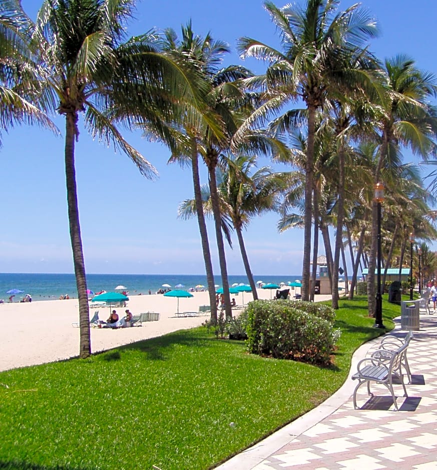 Wyndham Deerfield Beach Resort