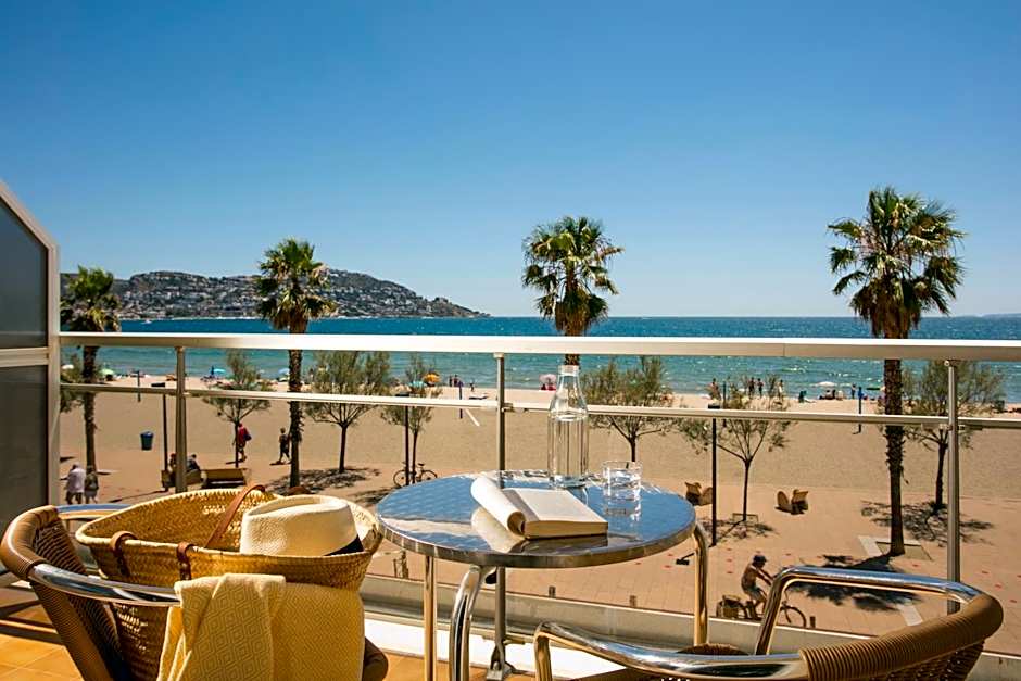 Hotel Monterrey Roses by Pierre & Vacances