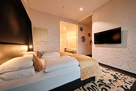 Hero Suite