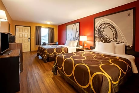 Queen Room with Two Queen Beds and Bath Tub - Mobility Accessible/Non-Smoking
