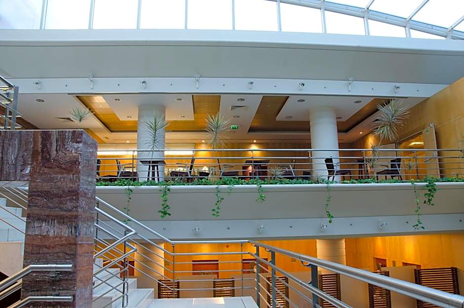 VIP Executive Entrecampos - Hotel & Conference