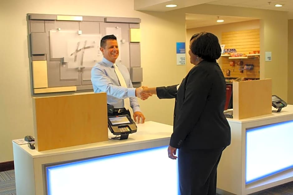 Holiday Inn Express & Suites Mobile West - I-10 By IHG