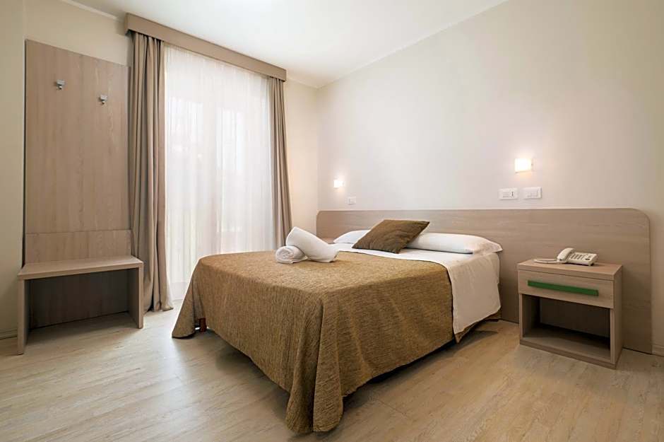 Echotel