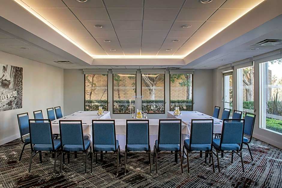 Four Points by Sheraton Los Angeles Westside