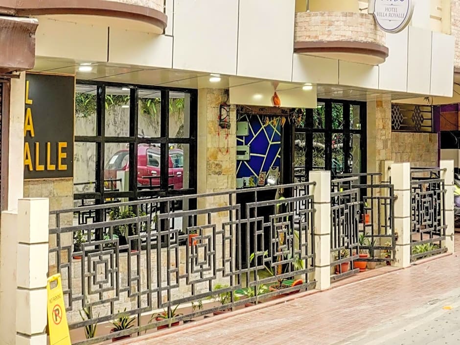 VILLA ROYALLE