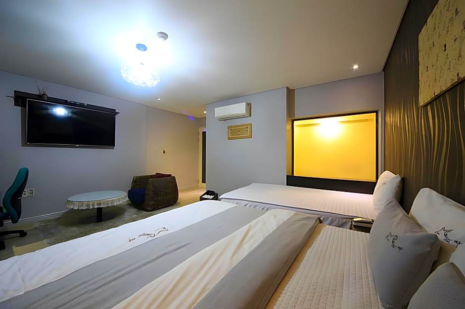 H Avenue Hotel Seomyeon Station