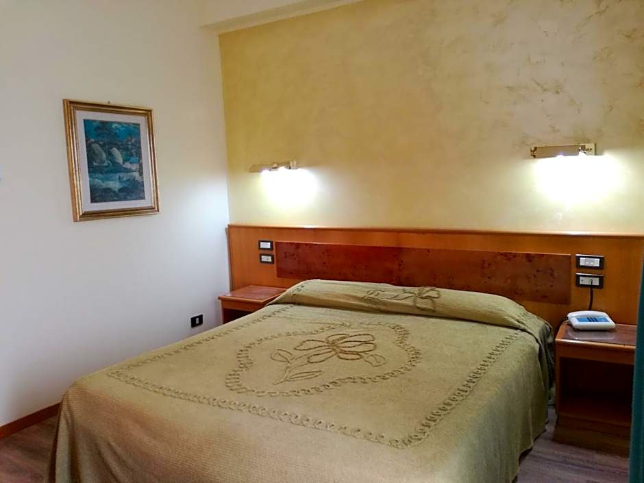 FILIPPONE HOTEL&RISTORANTE