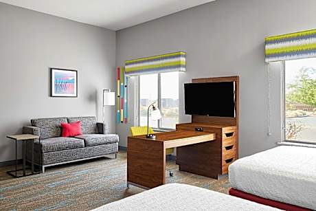 2 Qns Mobility/Hearing Access Tub Studio Ns