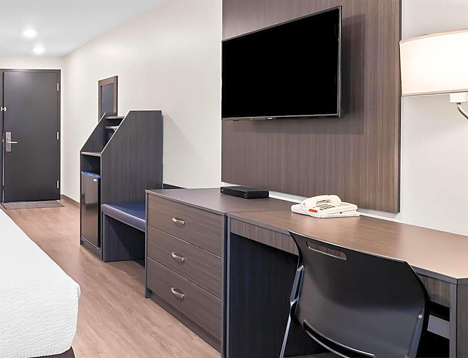 Howard Johnson by Wyndham Thunder Bay