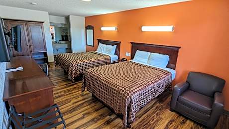 Deluxe Queen Room