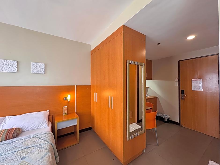 [ACTIVE] Fuente Oro Business Suites