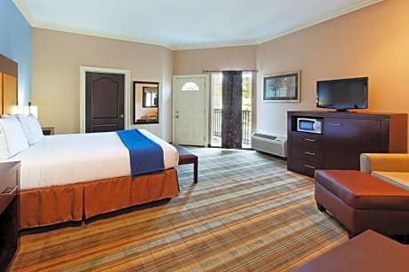 Standard King Room with Mobility Accessible Roll-In Shower