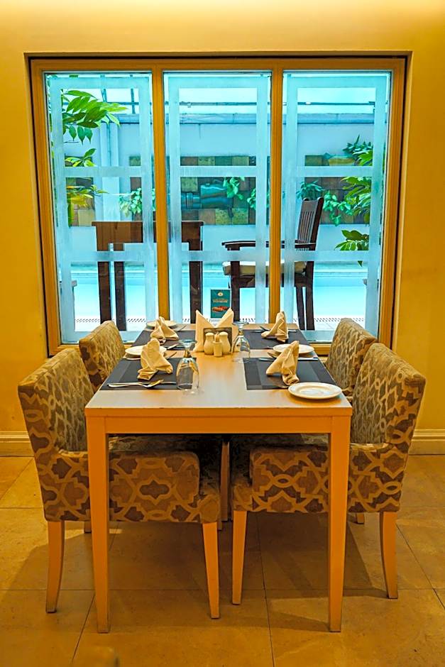 Royal Park Residence Hotel