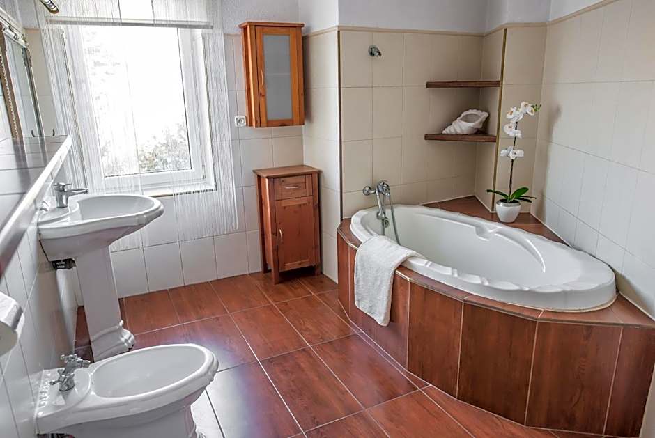 Pod Świerkami