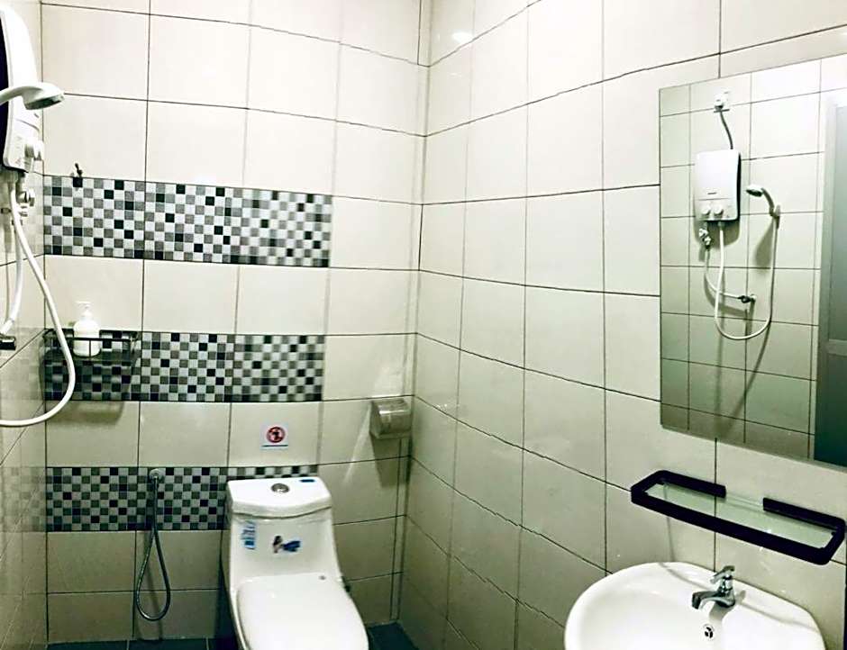 LunaStay (Shared Common Area)